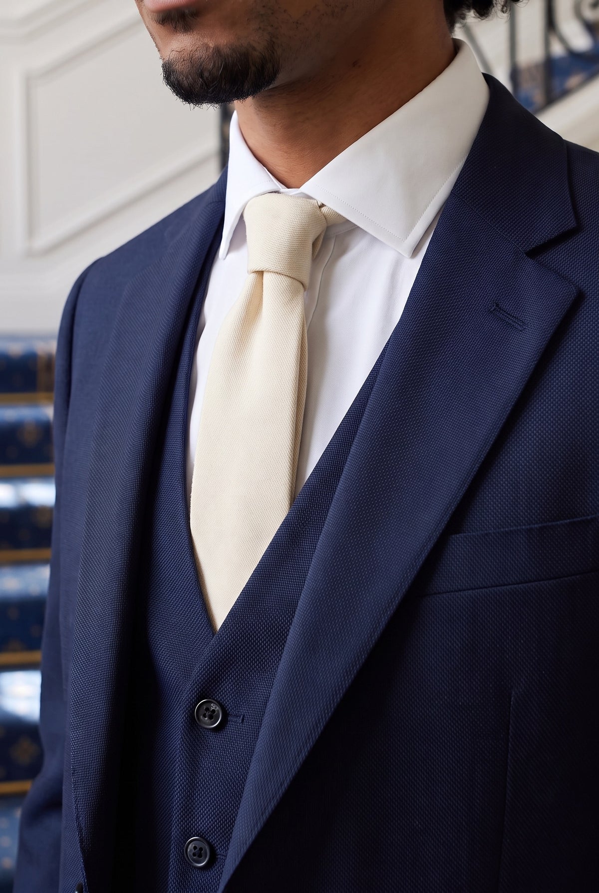 Crèmekleurige herendas met suède afwerking