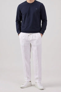 Herensweatshirt met ronde hals, lange mouwen en stretch, gemaakt van een marineblauwe katoenmix.