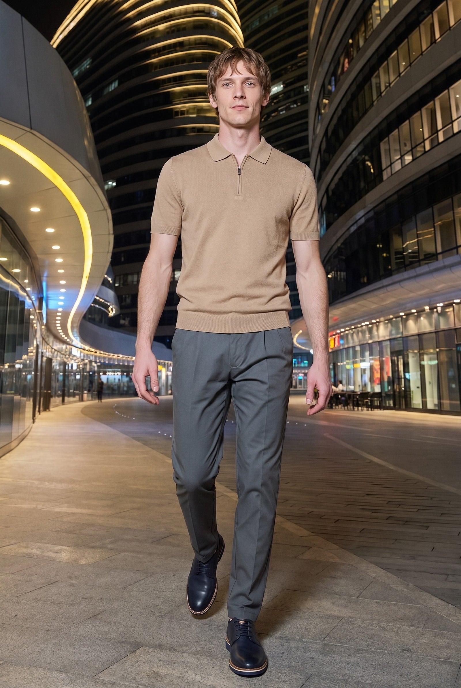 Look #977 styled with Beige gebreide polo met ritssluiting in de hals voor heren