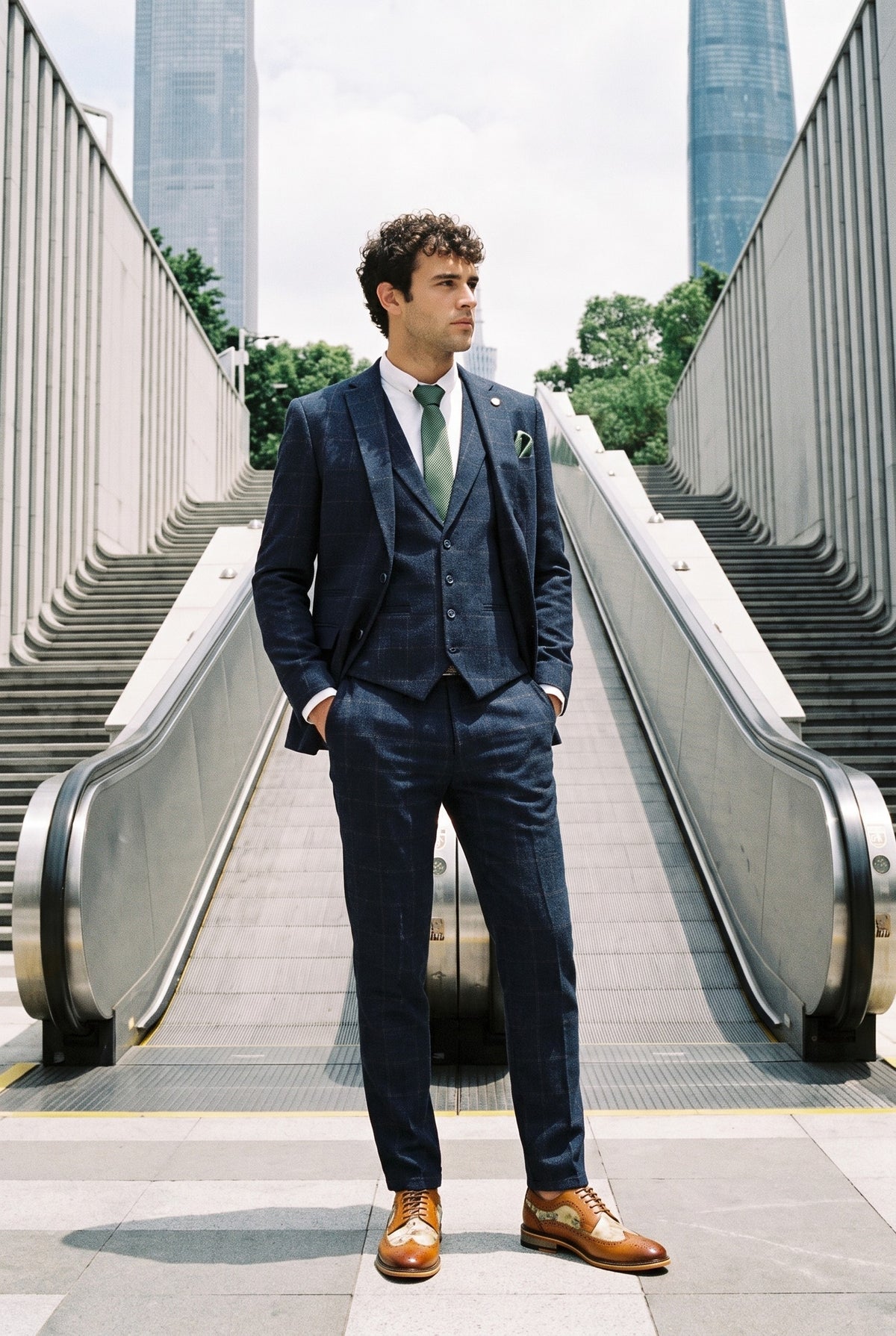 Look #727 styled with Heren 3-delig pak wollen tweed marineblauw bruin geruit jaren 20 Gatsby