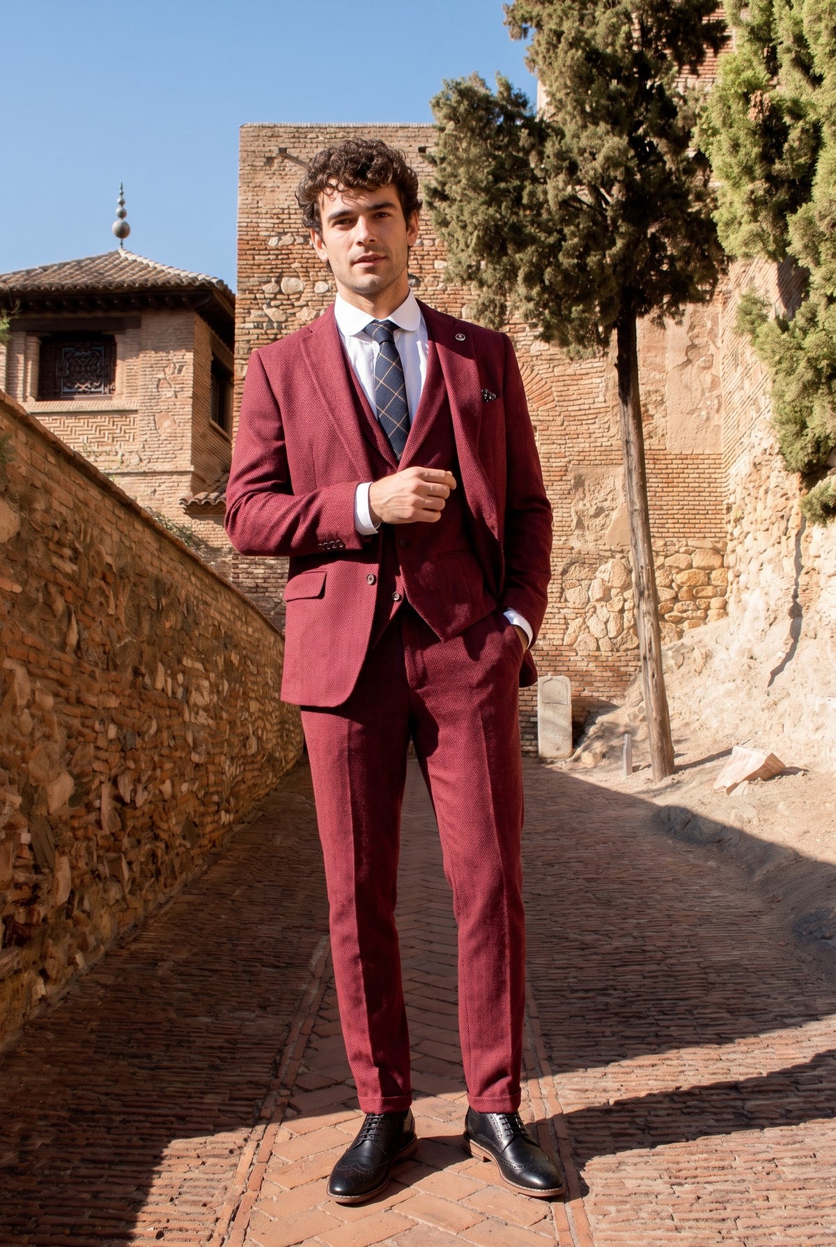 Look #181 styled with Heren visgraat wijnrood 3-delig tweed pak - STZ11