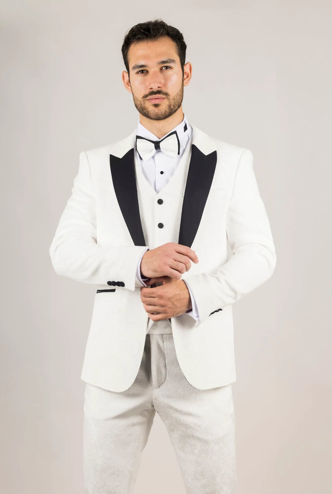 AK-24 Men's White 3-Piece Velvet Wedding Tuxedo with Black Lapels