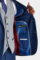 Arthur Navy pak met contrasterend Harris Grey tweed vest.