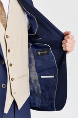 Belmont marineblauw pak met contrasterend Belmont beige vest.