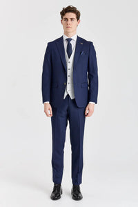 Belmont marineblauw pak met contrasterend Belmont zilverkleurig vest.