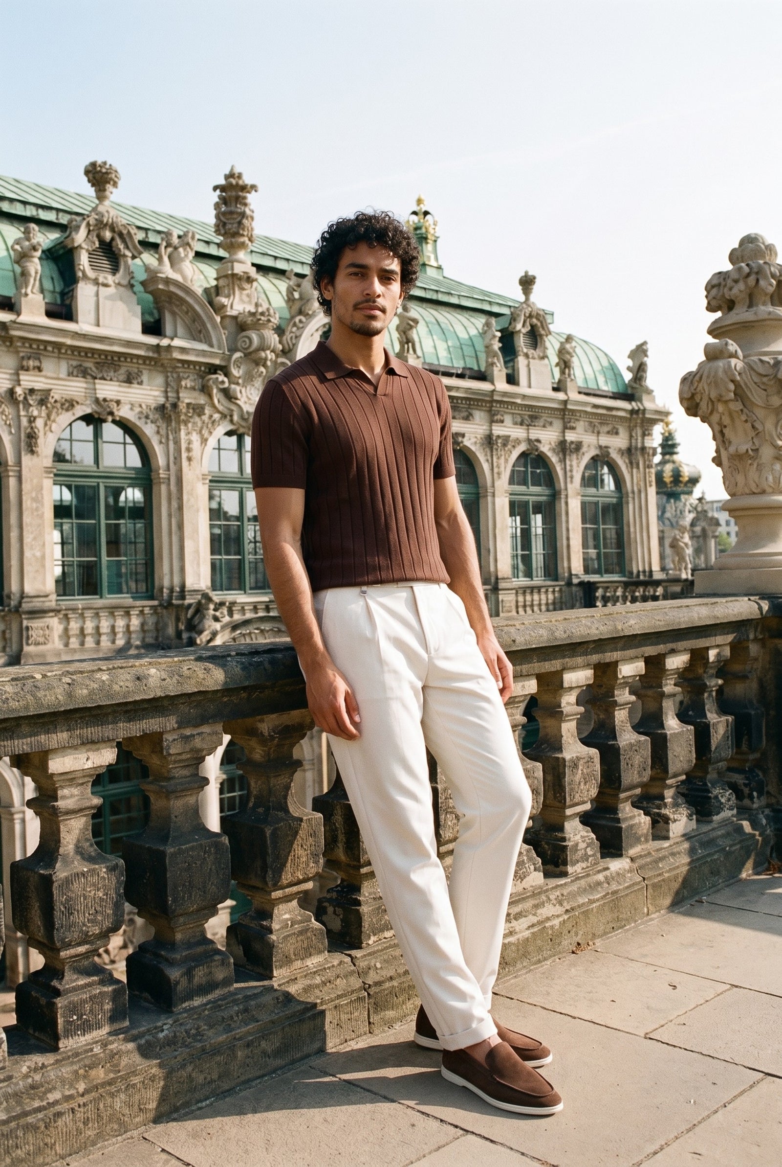 Look #1027 styled with Herenpolo met bruine ribbels