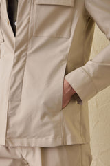 Beige utility-jas voor heren, lichtgewicht katoenmix, smart casual model.