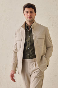 Beige utility-jas voor heren, lichtgewicht katoenmix, smart casual model.