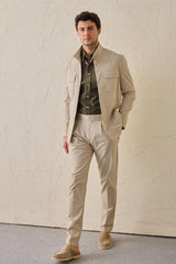 Beige utility-jas voor heren, lichtgewicht katoenmix, smart casual model.