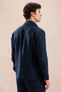 Marineblauwe linnen smart casual tweedelige herenpak met ritssluiting aan de voorkant in safaristijl voor de zomer