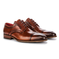 Everett - Bruine, gepolijste leren Derby-schoenen met neuskap voor heren