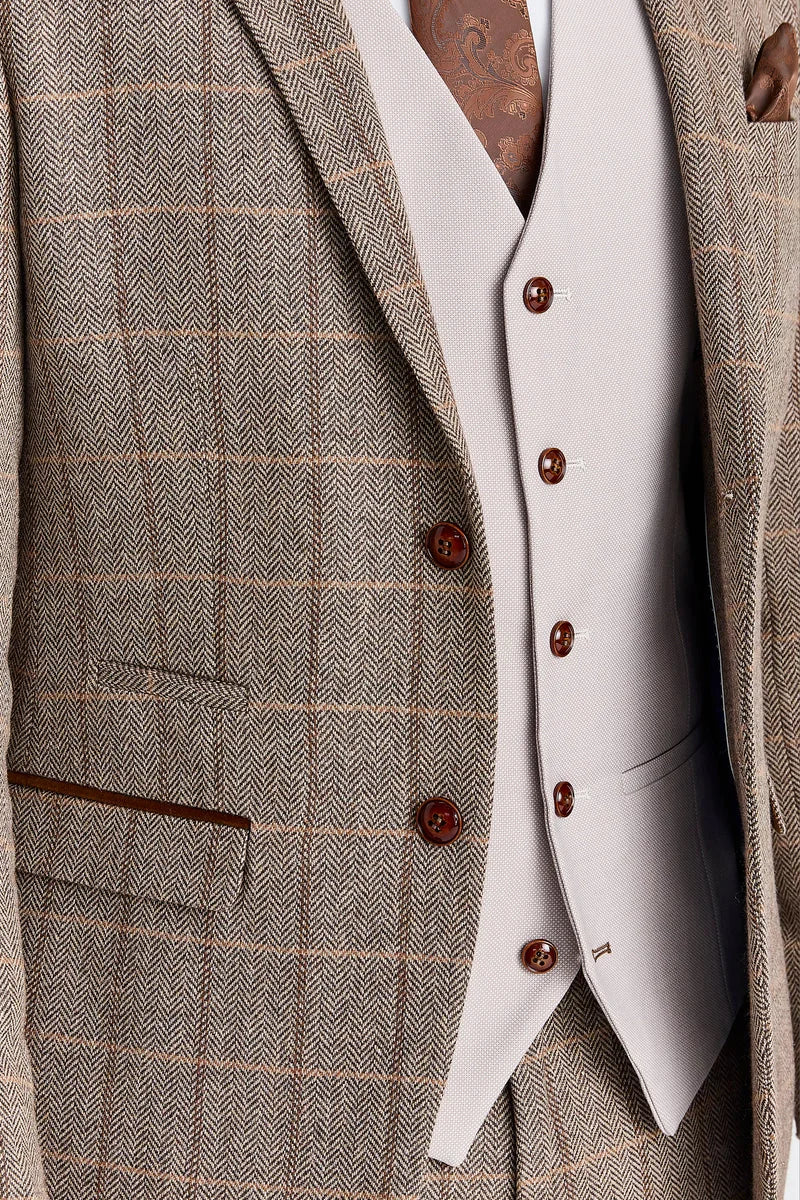 Harris Brown tweedpak met Mayfair Stone gilet