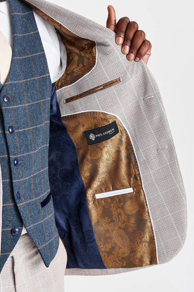 Leo beige pak met Harris marineblauwe tweed gilet
