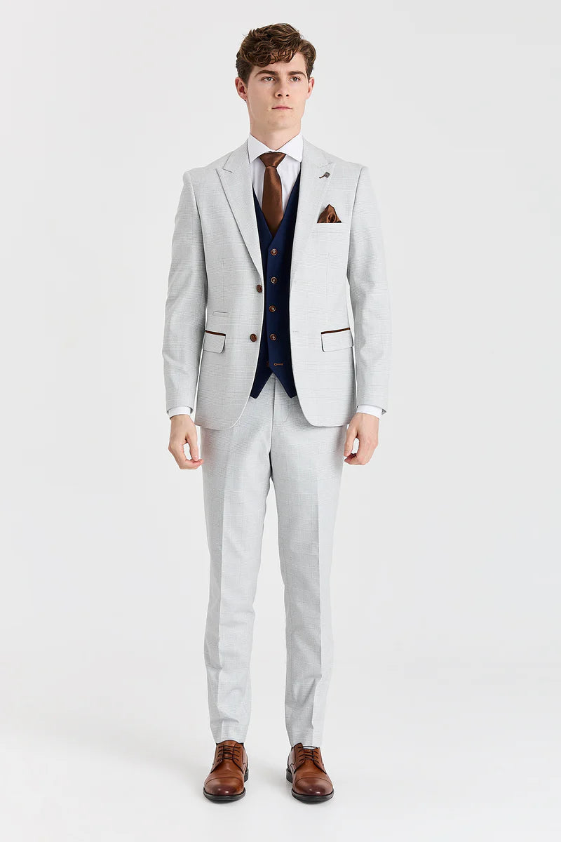 Mark Stone-pak met contrasterend marineblauw Mayfair-vest.