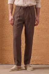Herenset: beige linnen jas met rits en bruine broek, smart casual zomeroutfit