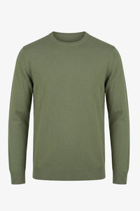 Groene gebreide trui met ronde hals voor heren, normale pasvorm.