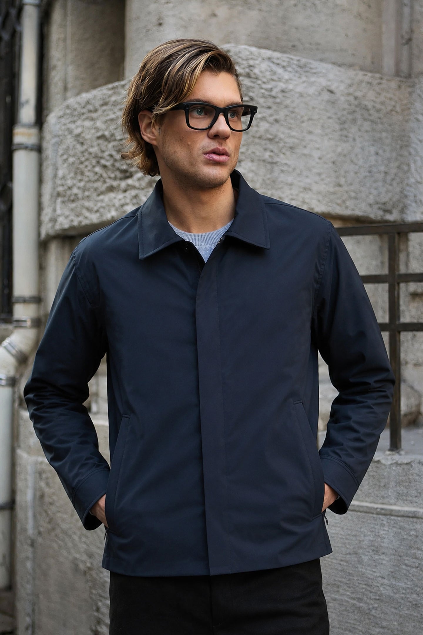 Marineblauwe, waterdichte Harrington-jas met kraag voor heren