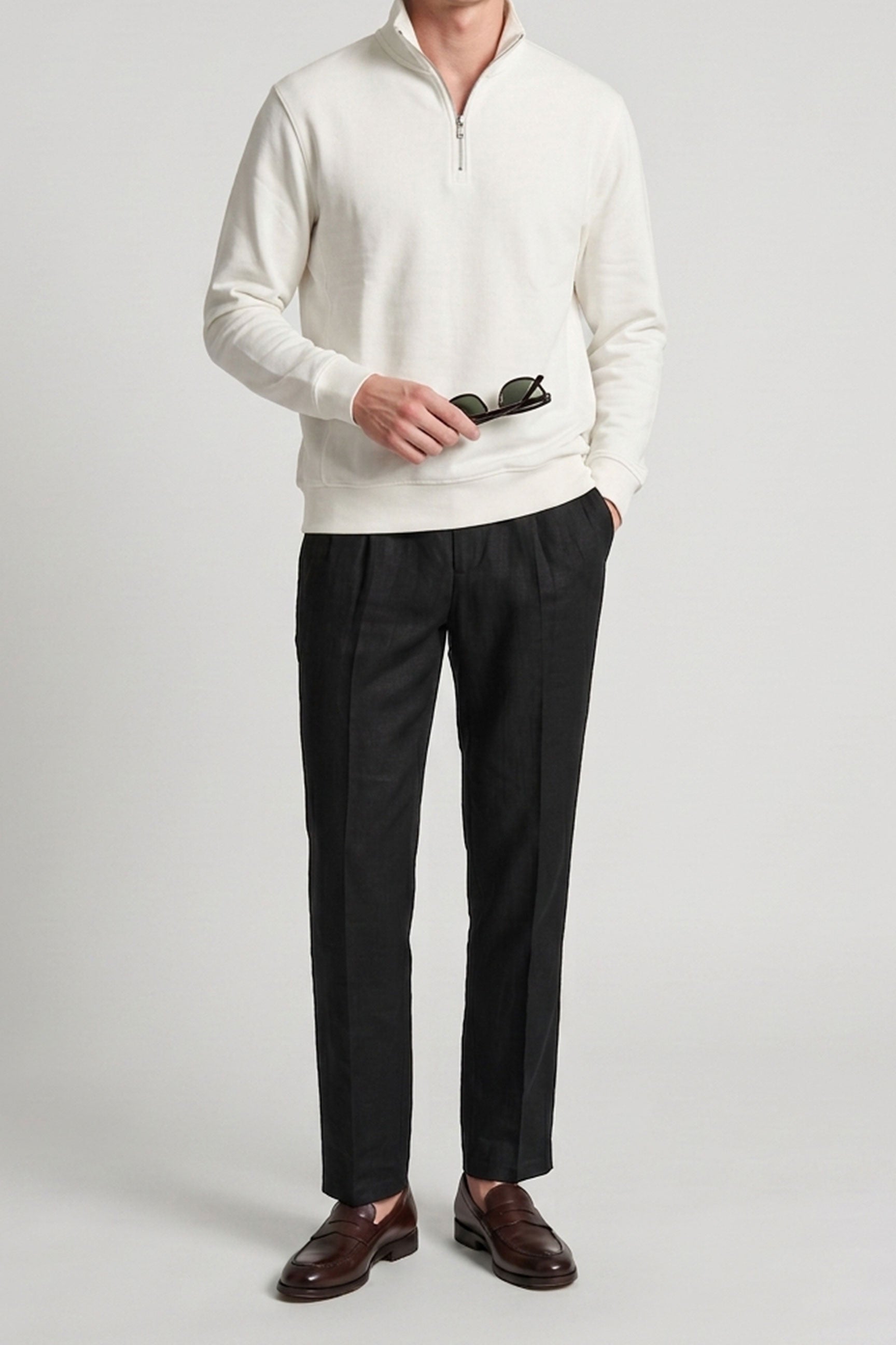 Off White herensweatshirt met kwartrits, katoenmix, opstaande kraag.