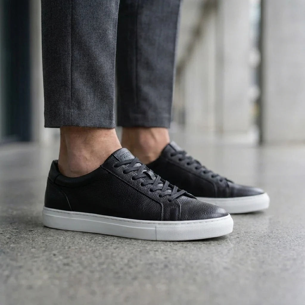 Casual sneakers voor heren, zwart leer met veters