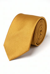 Gouden, smalle stropdas voor heren in effen kleur.