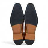 Klassieke, formele, veterschoenen voor heren van lichtbruin leer.