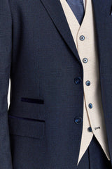 Regent Navy geruit pak met contrasterend Regent crèmekleurig vest.
